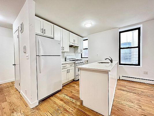1st image of 194 Bay 22 St #2