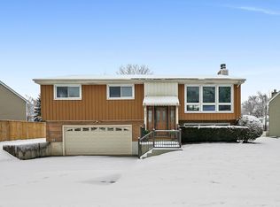 837 W Stonemill Ave, Addison, IL 60101