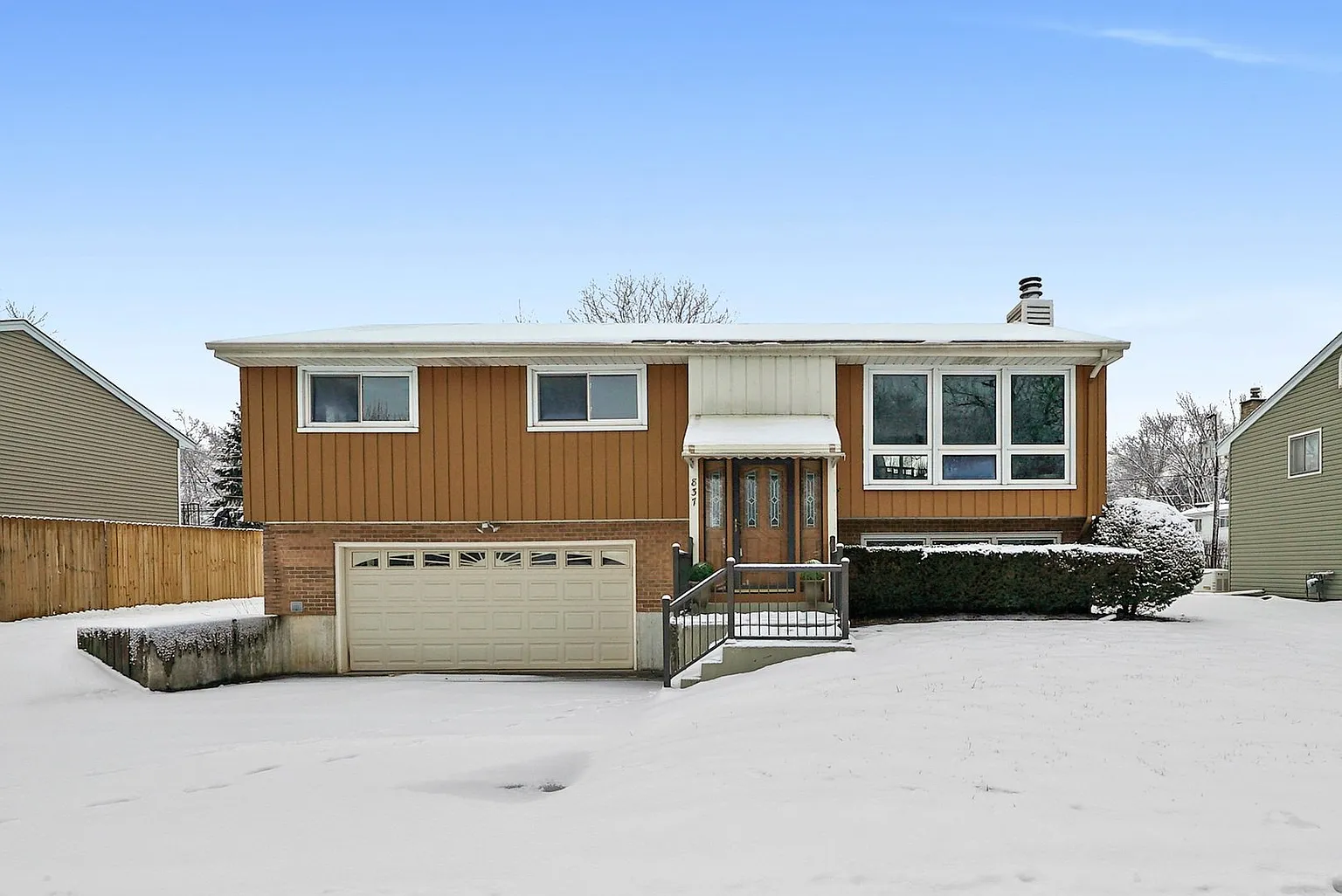 837 W Stonemill Ave photo 1