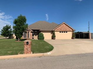 38 Crestwood Ter, Clinton, OK 73601