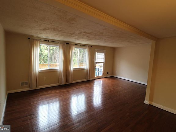 2nd image of 8034 Saint Annes Ct