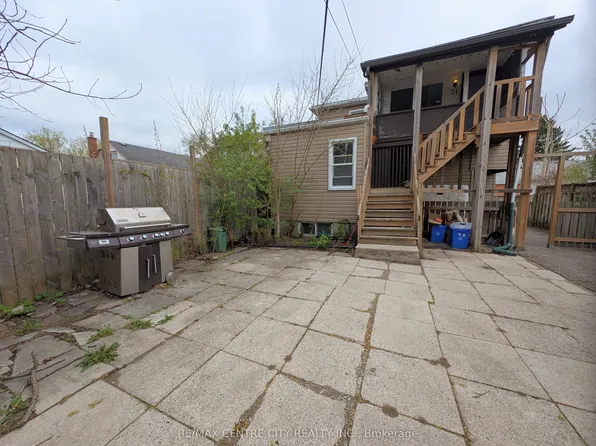 31 Langarth St W, London, ON N6J 1P3