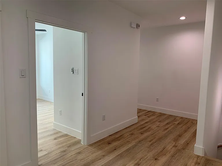 9026 Scott St — Photo 17