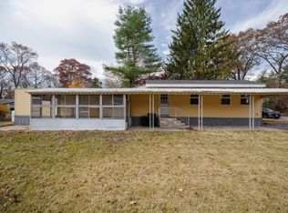 8 Conestoga Trl, Brookfield, MA 01506