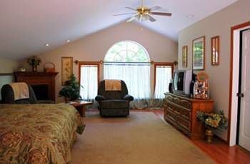 3rd image of 38 Cottage Ct