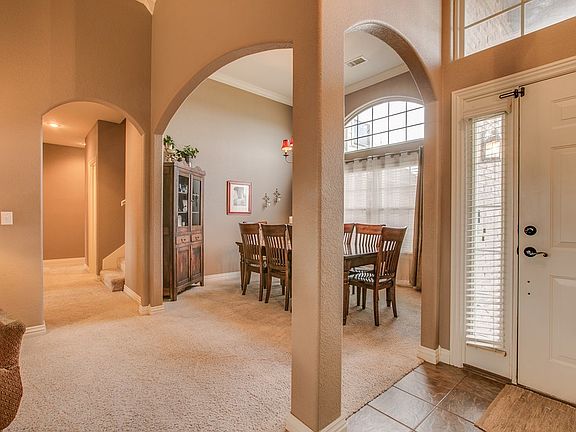 3rd image of 803 Maci Ct