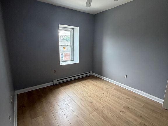 2nd image of 3501 N 22nd St #1-R