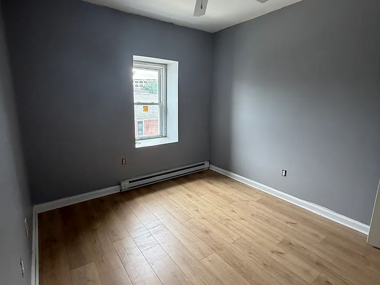3501 N 22nd St #1-R — Photo 2