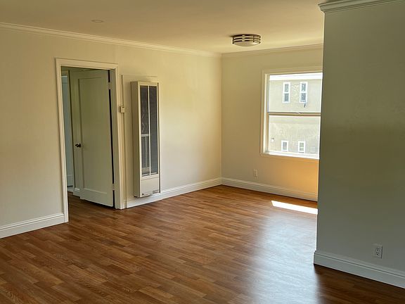 3rd image of 660 Scofield Ave APT 4