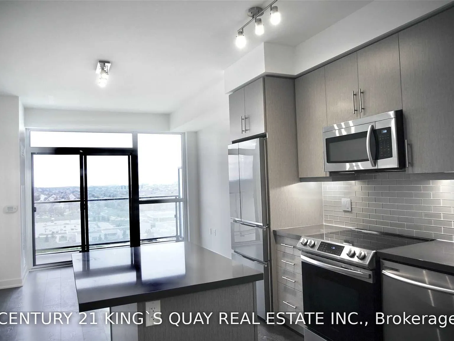 2 bed, $2,500 — Photo 4