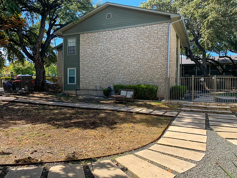 2303 E Side Dr #220 — Photo 18