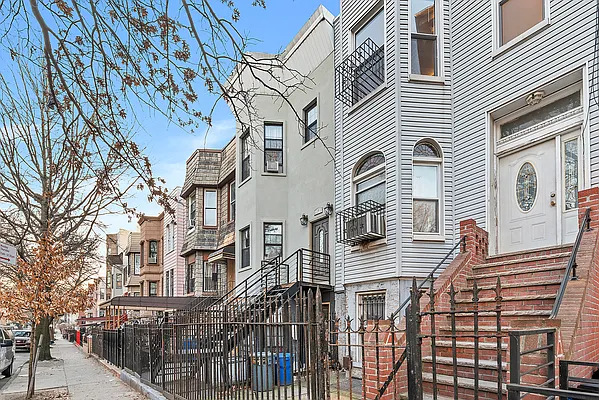 Rented by Compass | media 6