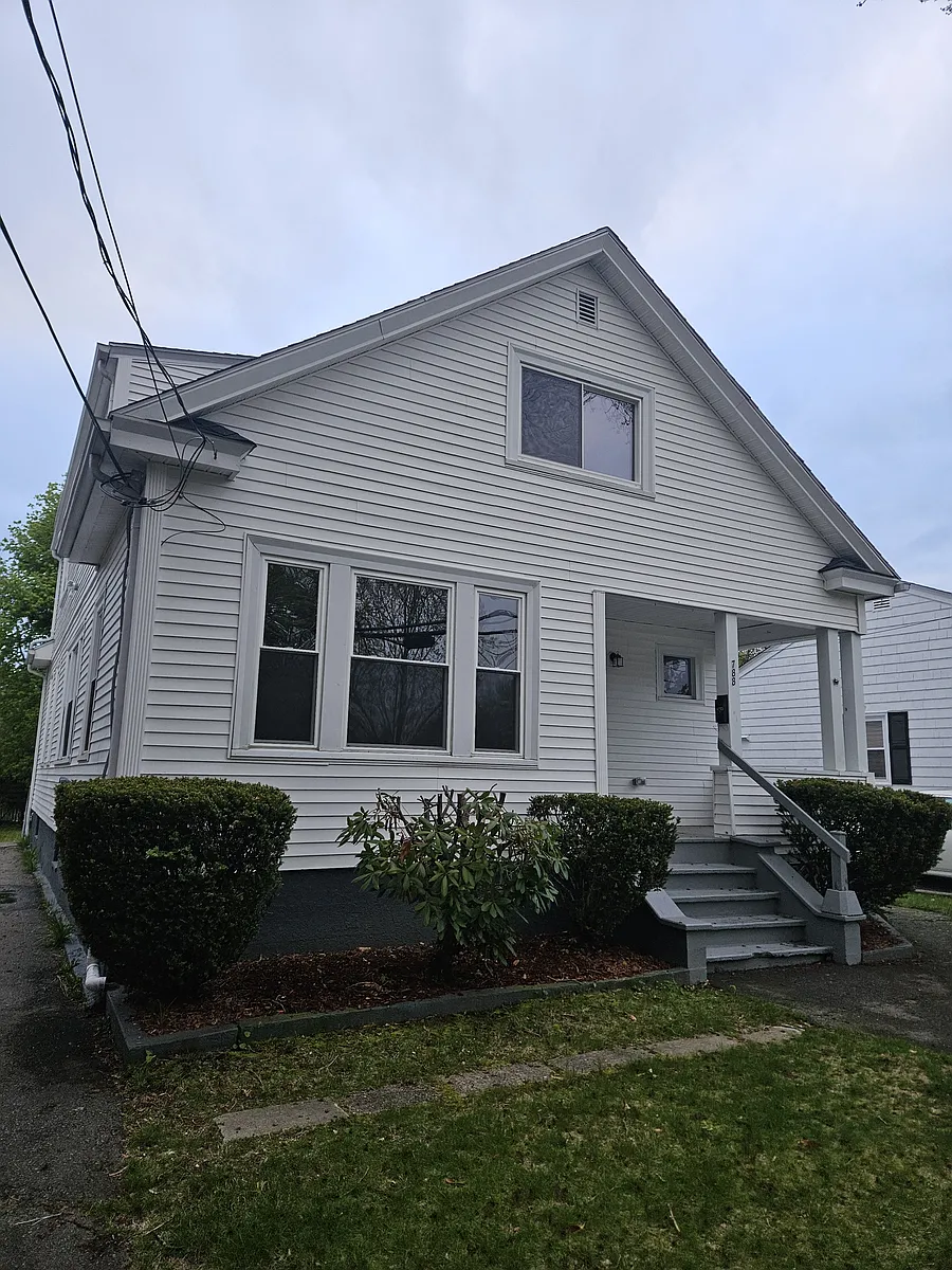 Building Photo - 788 Academy Ave #1