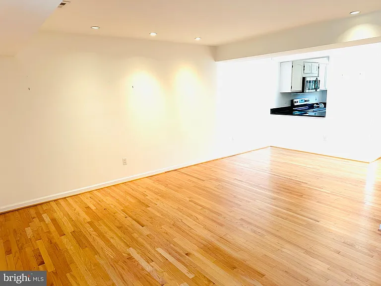 8902 Battery Pl — Photo 3