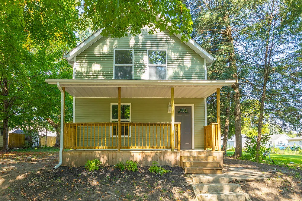 612 Clement St photo 1