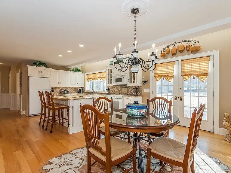 123 Randi Dr — Photo 13
