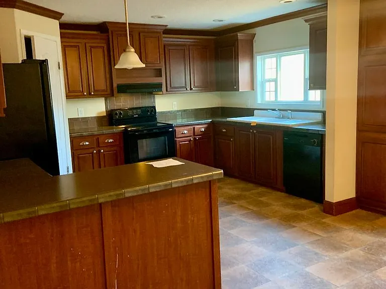 1623 Clifford Meeks Rd — Photo 6