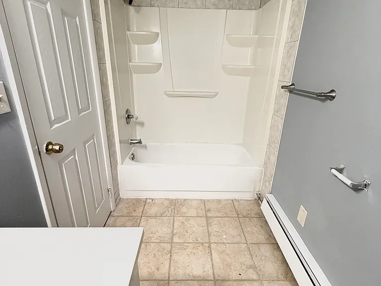 71 Williams St #B — Photo 14