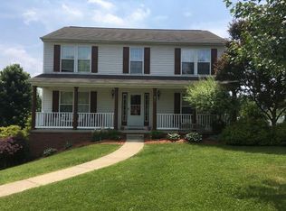 911 Aberdeen Dr, Greensburg, PA 15601