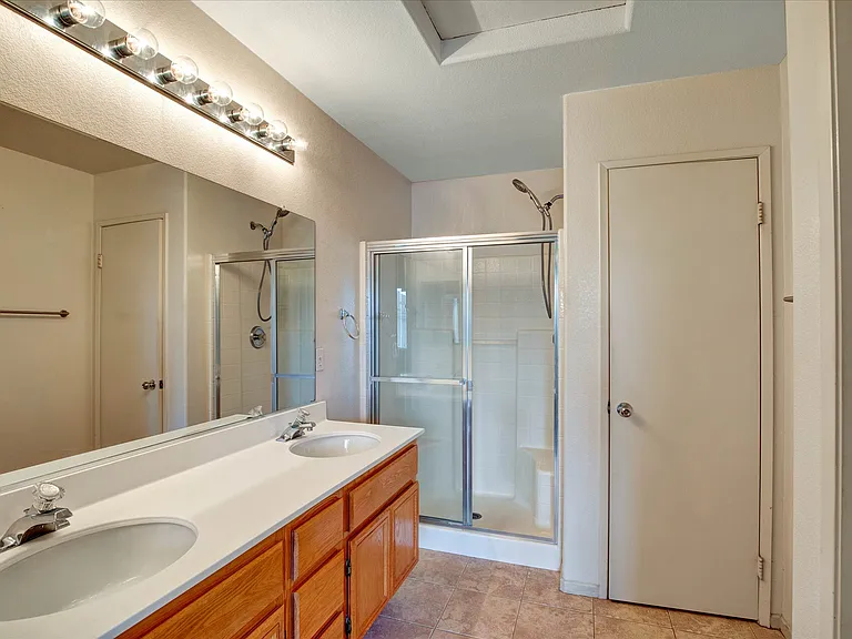 10910 Ivy Hill Dr #4 — Photo 10