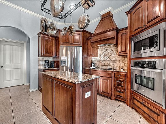 2nd image of 3907 SW Roundstone Blvd