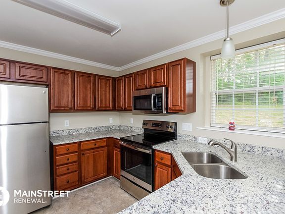 4th image of 479 Doves Crest Ct
