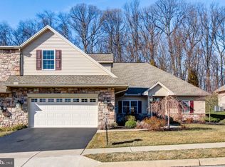 813 Meadow Ct, York, PA 17402