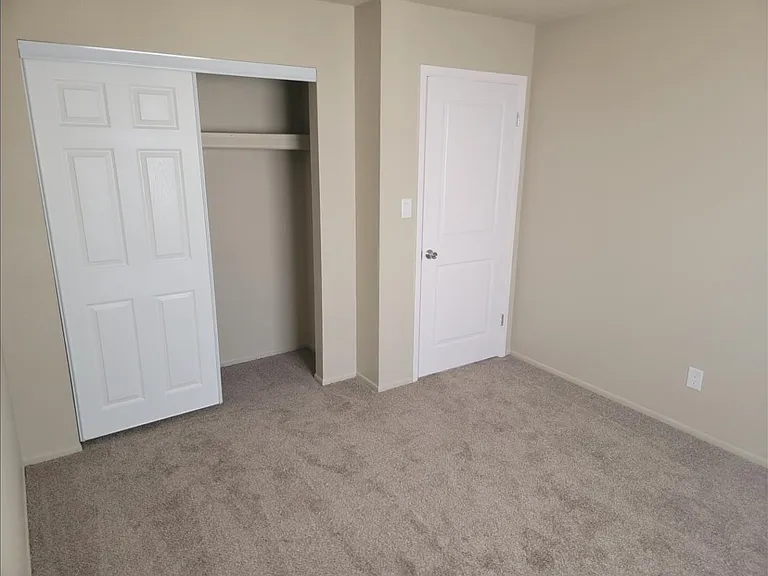 2831 E Mobile Ln #101 — Photo 5
