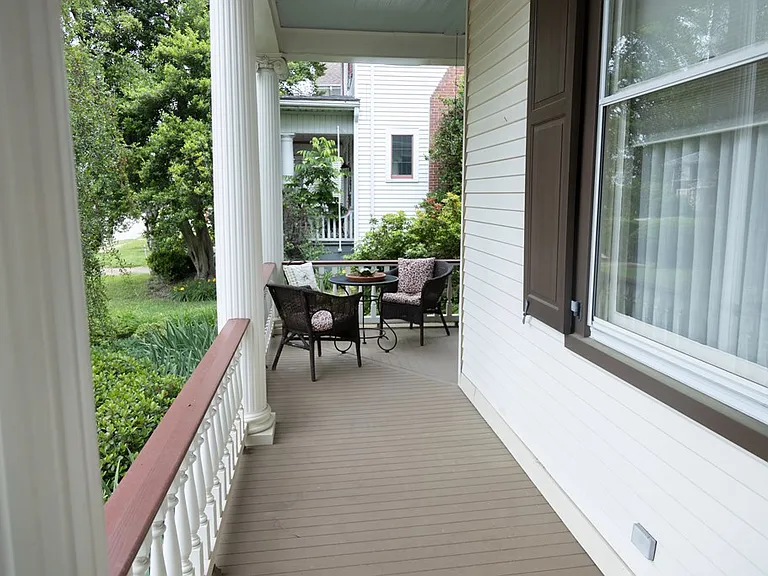 349 W Main St — Photo 4