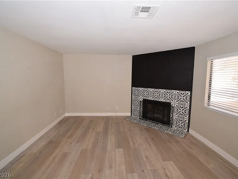 1212 Observation Dr #201 — Photo 9