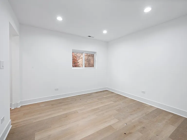 3116 W Montrose Ave #2 — Photo 9