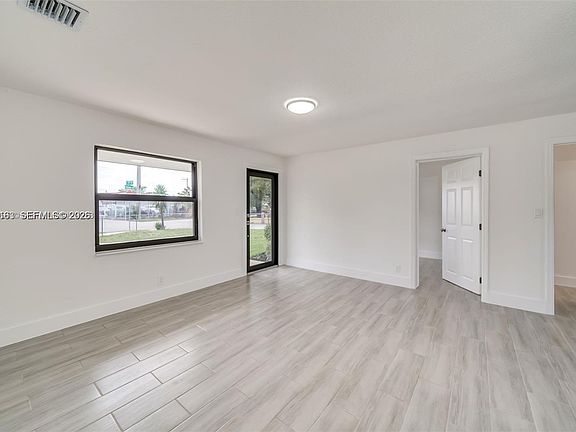 3rd image of 2447 Fletcher St