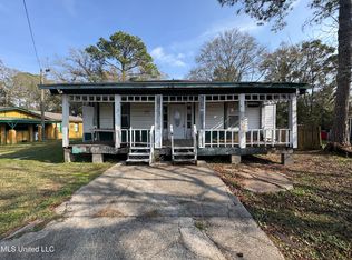 4802 Tanner St, Moss Point, MS 39563