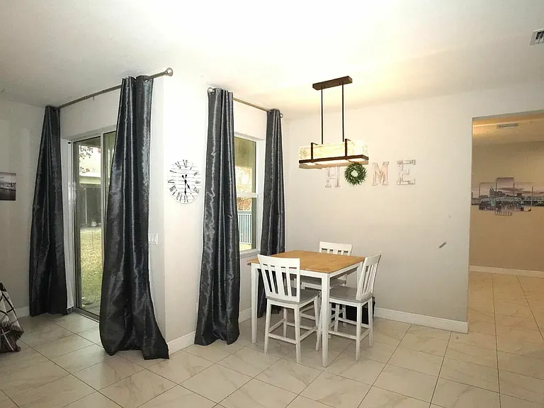 1271 NW Leonardo Cir — Photo 8