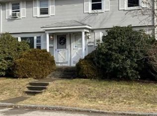 105 Manomet St, Providence, RI 02909