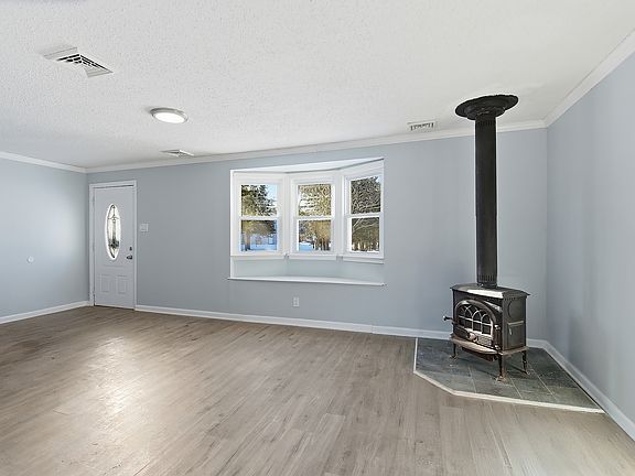 5th image of 16 Surfside Blvd