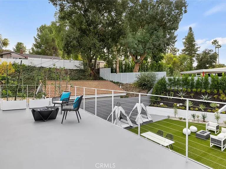 4731 Topanga Canyon Blvd — Photo 26