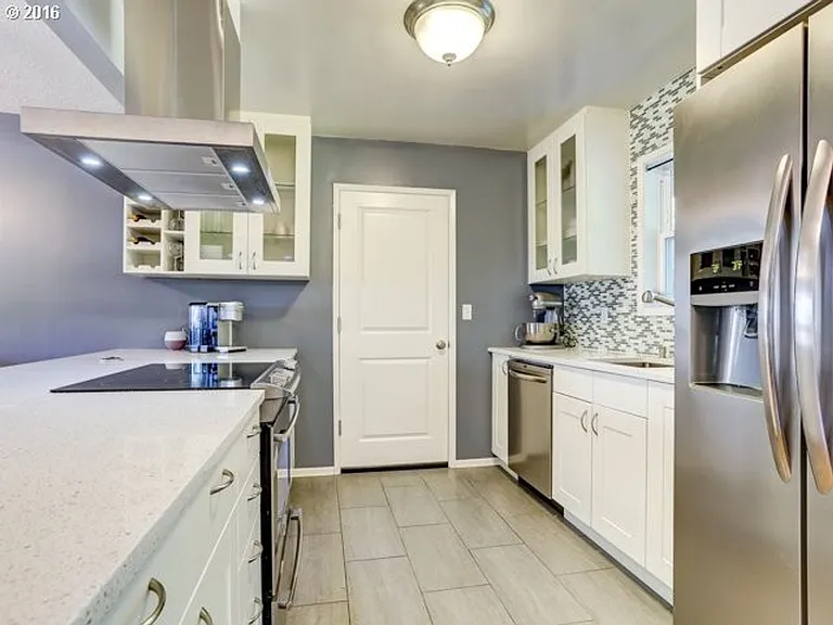 2520 SW Edgemoor Ave — Photo 10