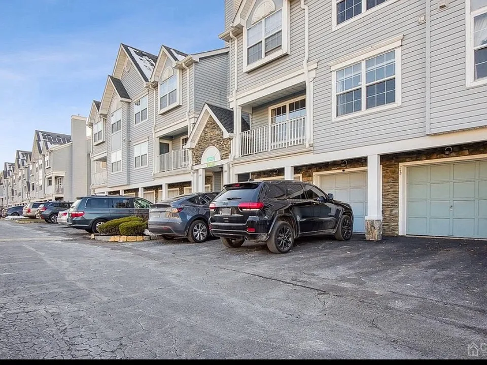 245 Prestwick Way