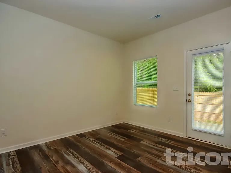 109 Sunwood Ct — Photo 5