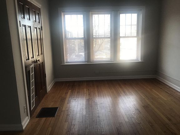 2nd image of 1510 W Rosemont Ave #2