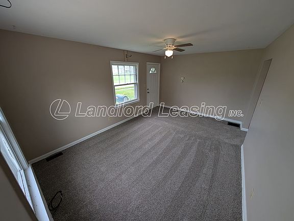 3rd image of 2484 E 38th St