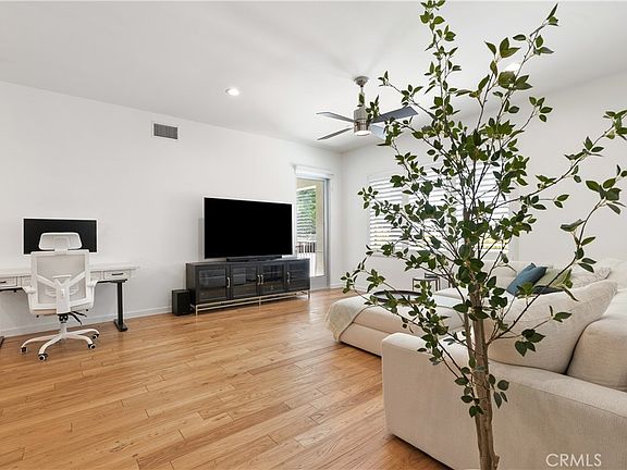 4th image of 21 Gramercy Unit 102