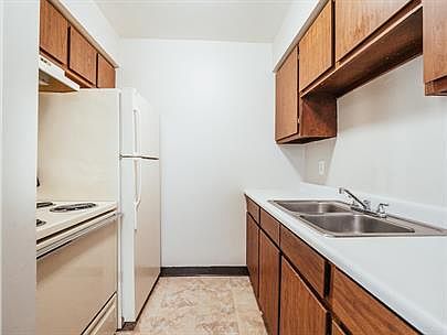 2nd image of 930 Snider Rd #208