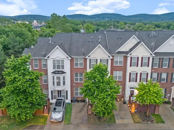 114 Featherstone Pl, Frederick, MD 21702