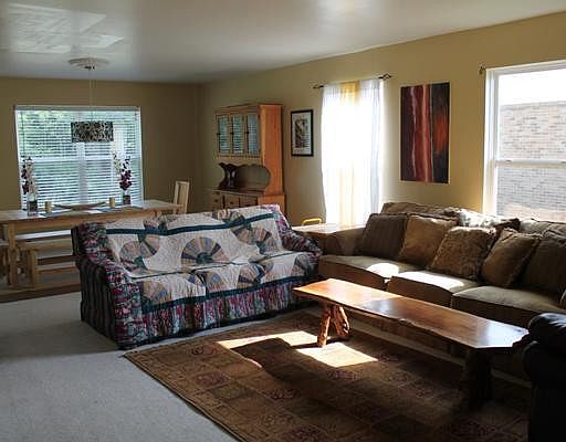 4th image of 42204 Freeport Ct