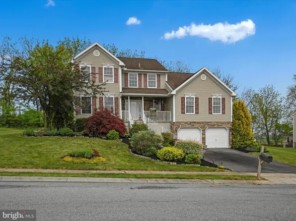 136 Sandhurst Blvd, Blandon, PA 19510