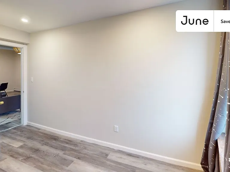 13 Charlotte St — Photo 17