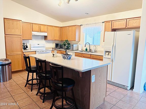 4th image of 11808 W MAUNA LOA Lane