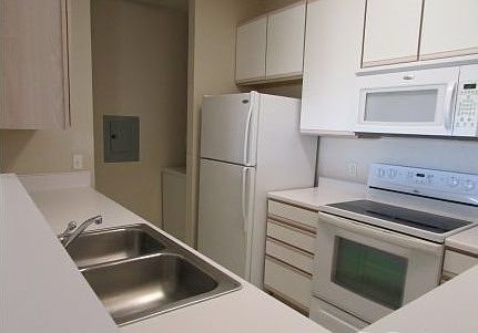 4th image of 14611 Ames Plz APT 205